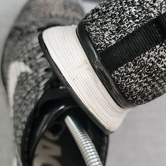 Nike Flyknit Racer Oreo 2.0 Black / White running GS shoes 526628-012 Men\'s 9 main image 6